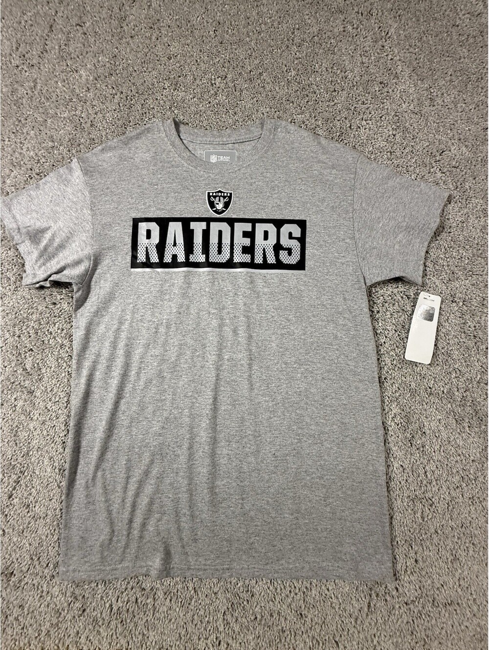 NWT NFL Raiders T Shirt Men’s Medium Gray and Black Short Sleeve